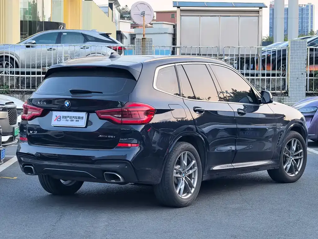 BMW X3 — фото 9