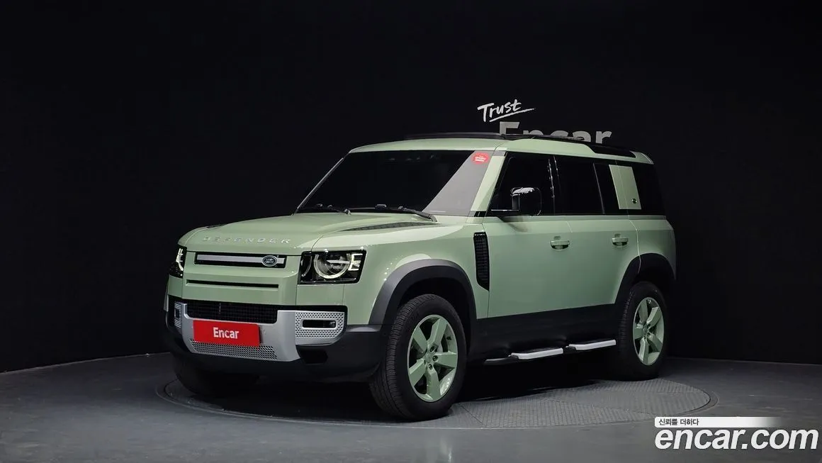 Land Rover Defender — фото 1