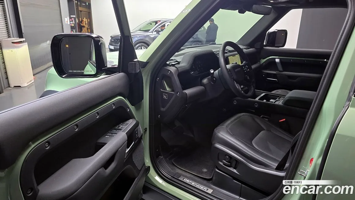 Land Rover Defender — фото 4