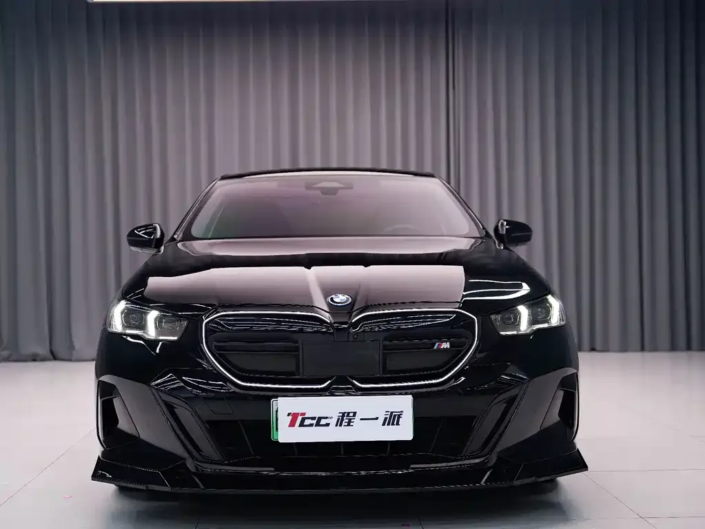 BMW i5 — фото 8