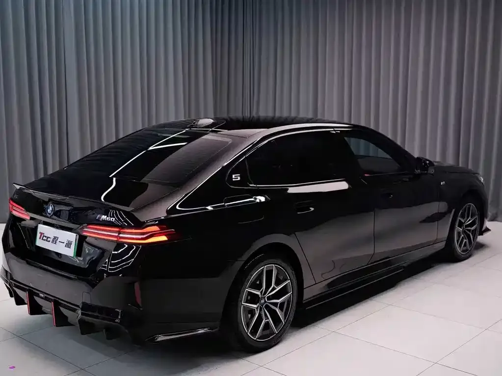 BMW i5 — фото 2