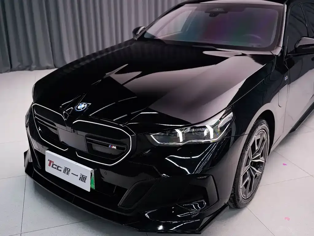 BMW i5 — фото 10