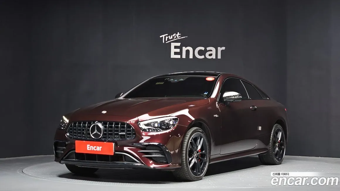Mercedes-Benz E-Class — фото 1