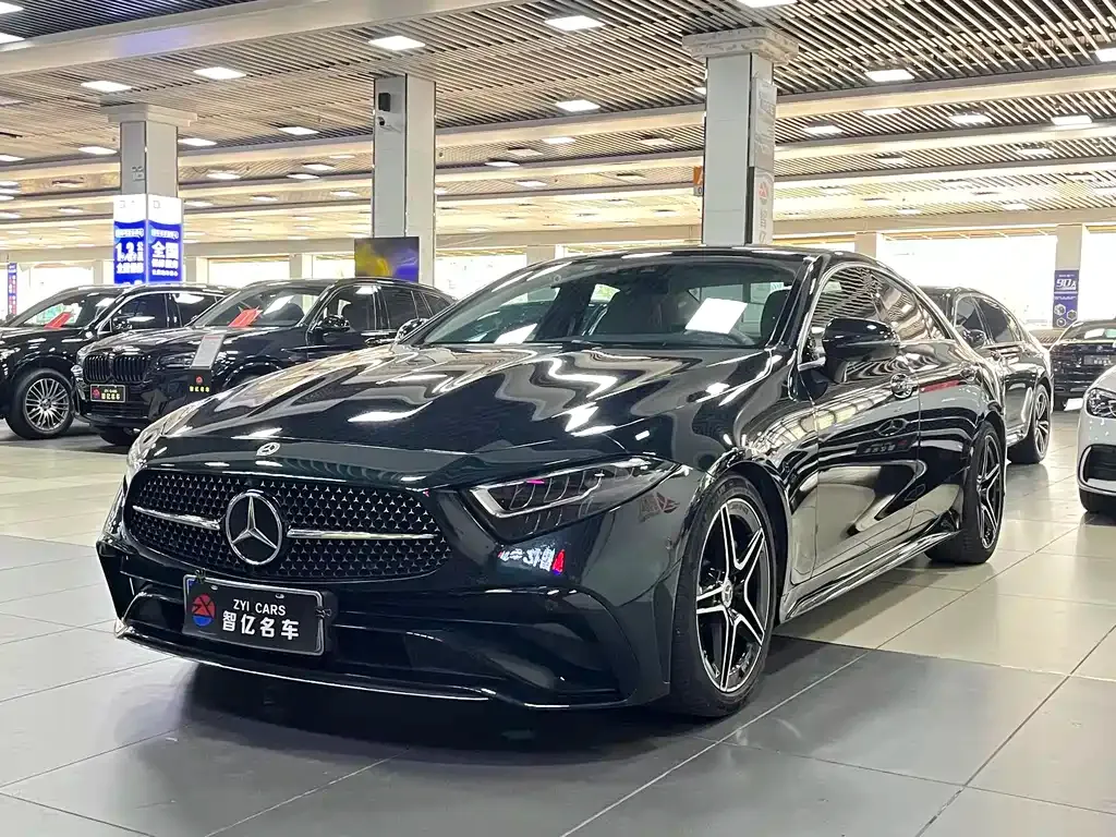 Mercedes-Benz CLS — фото 1