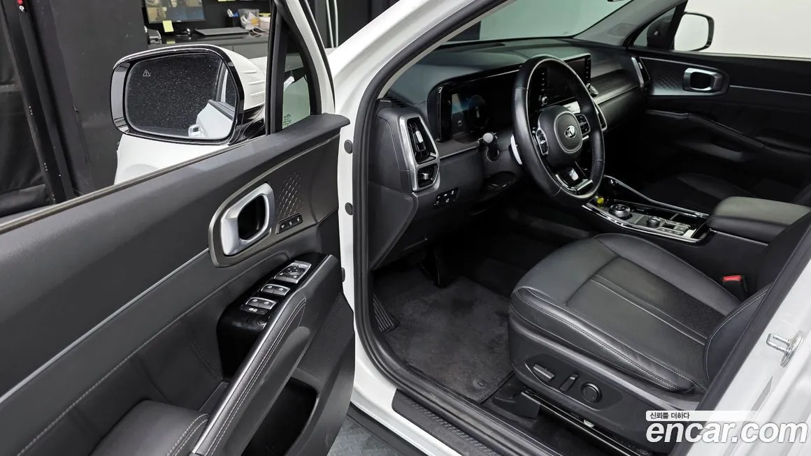 Kia Sorento — фото 7