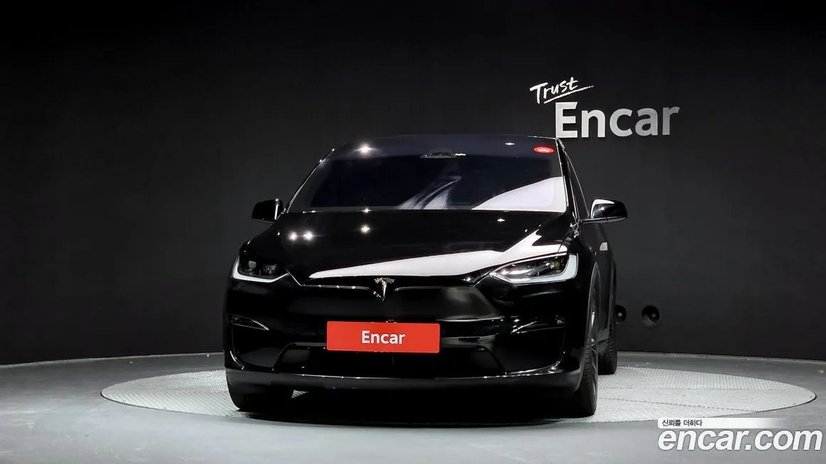 Tesla Model X — фото 2