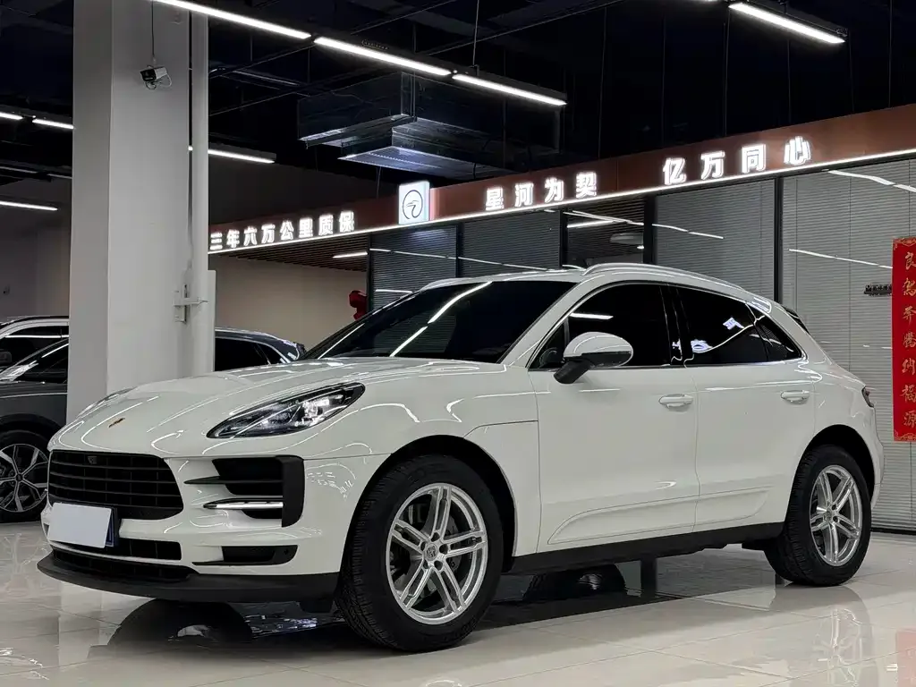 Porsche Macan — фото 1