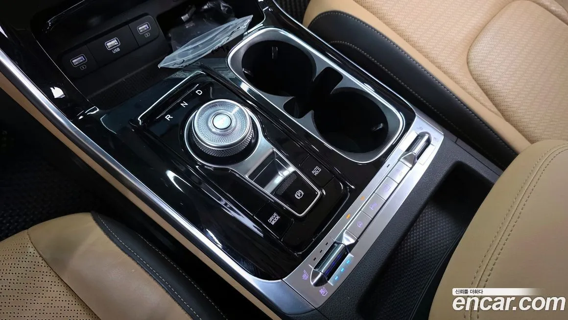 Kia Carnival — фото 10