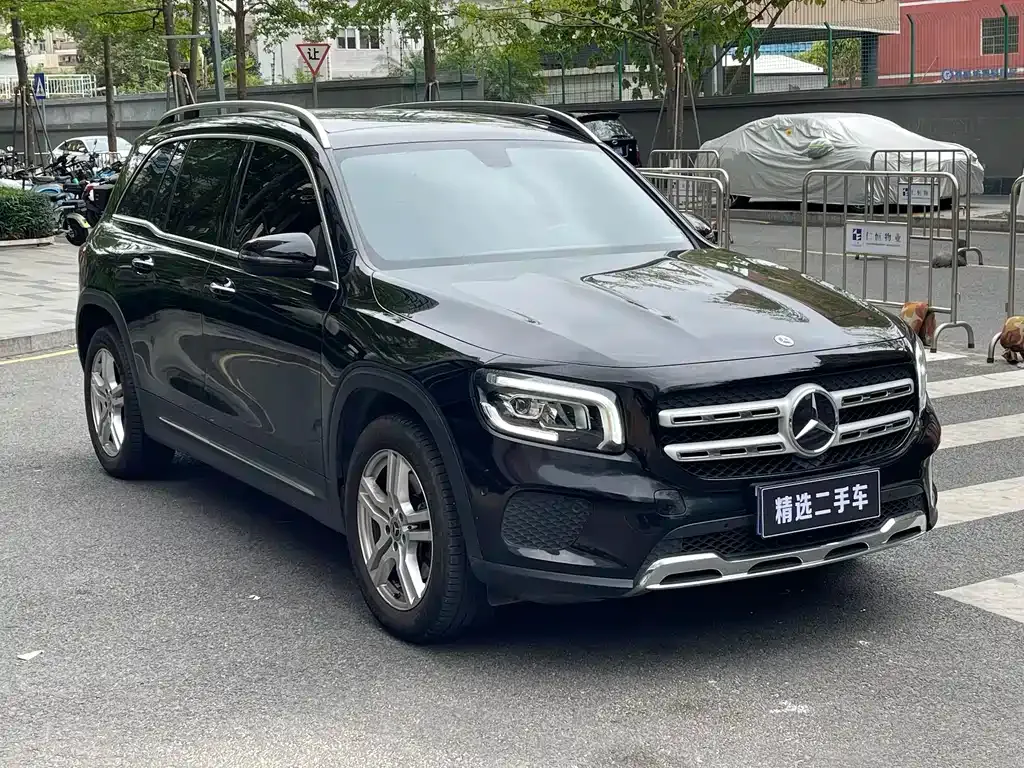 Mercedes-Benz GLB — фото 4