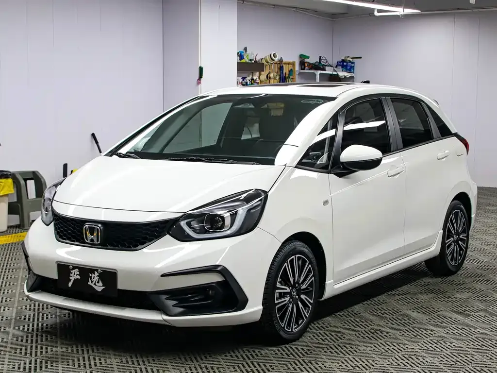 Honda Fit — фото 1