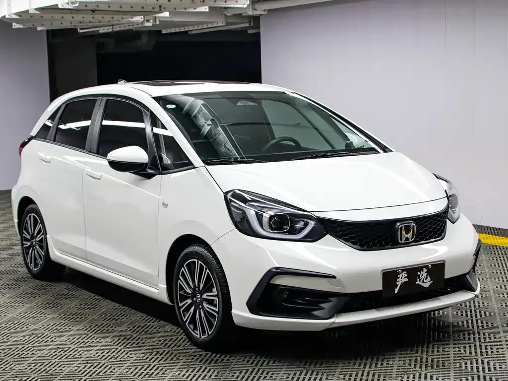 Honda Fit — фото 8