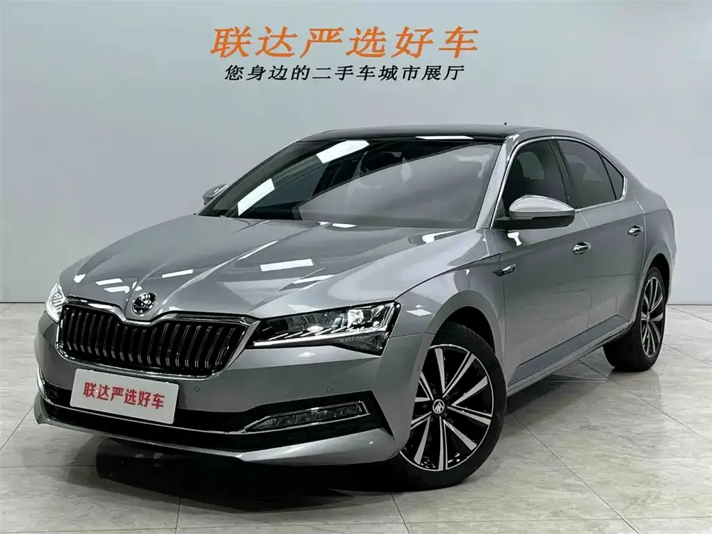 Skoda Superb — фото 1