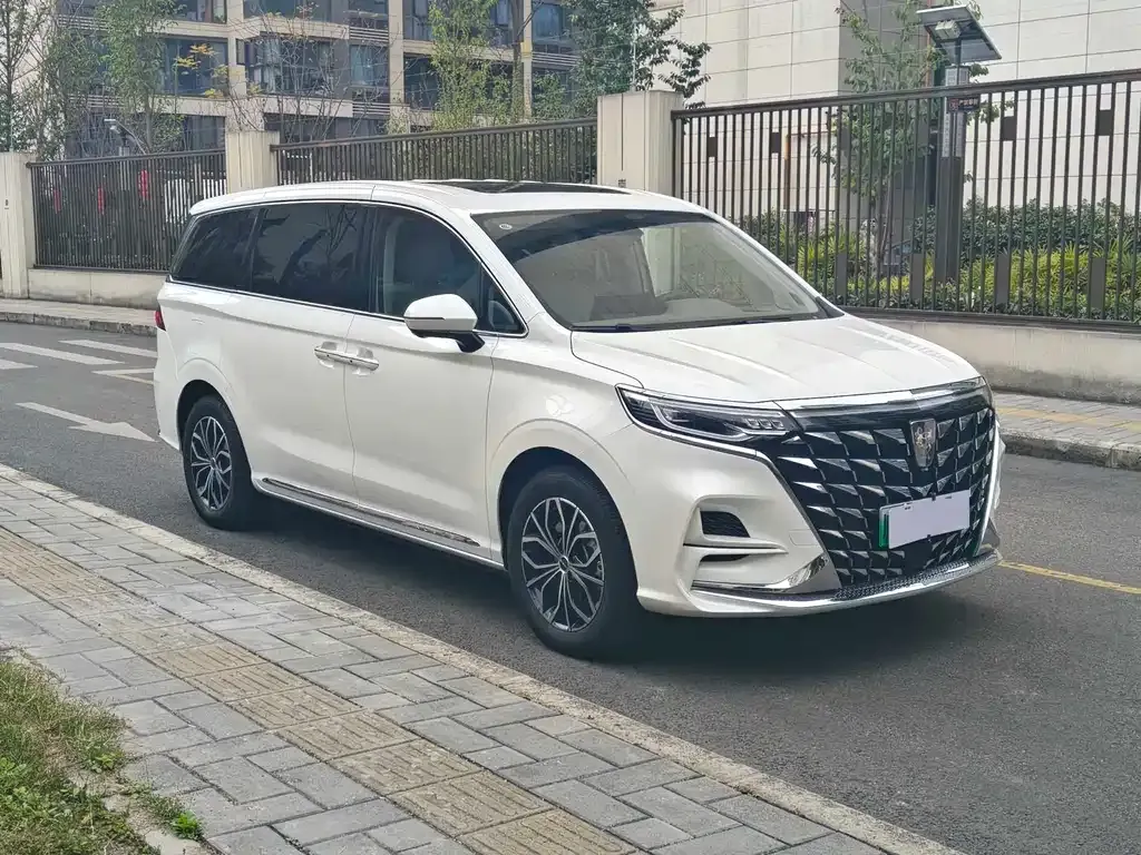 Roewe iMAX8 New Energy — фото 4