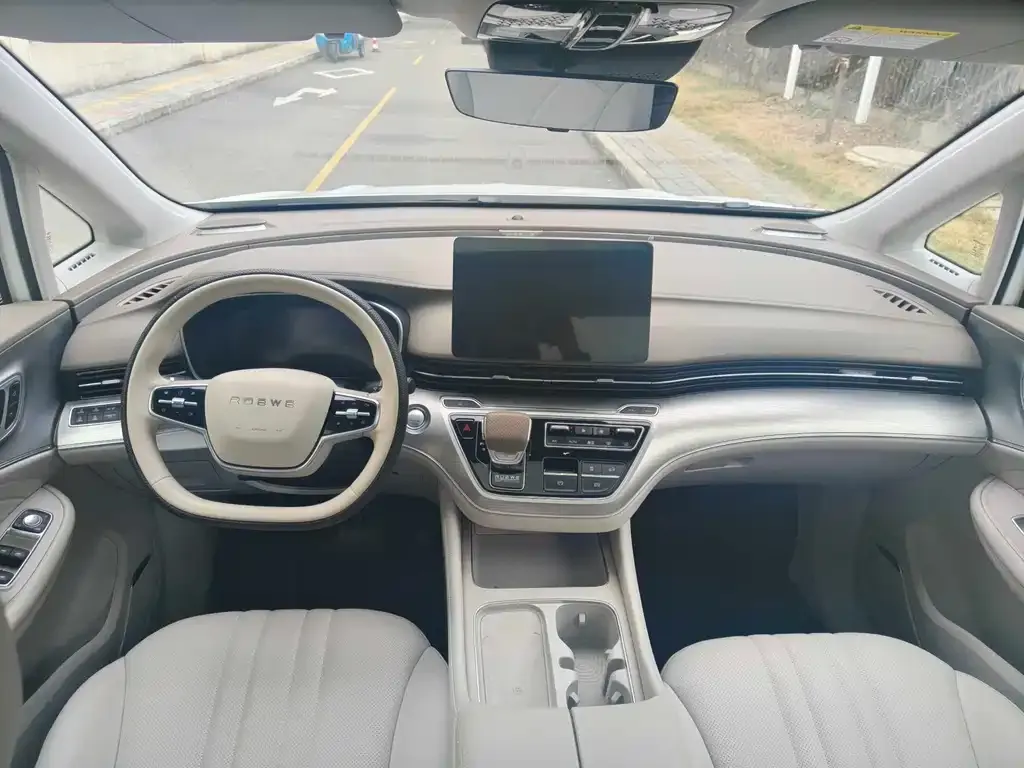 Roewe iMAX8 New Energy — фото 6