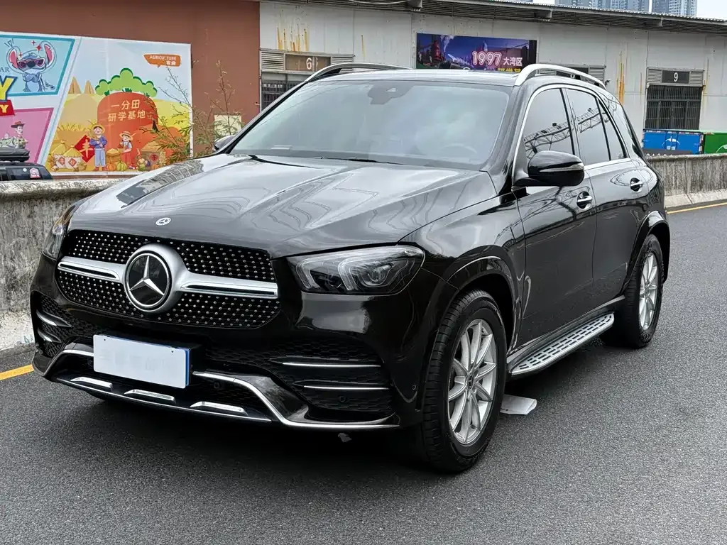 Mercedes-Benz GLE — фото 1
