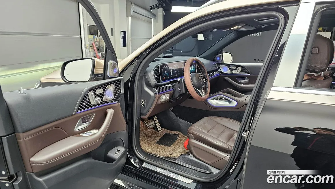 Mercedes-Benz GLS-Class — фото 7