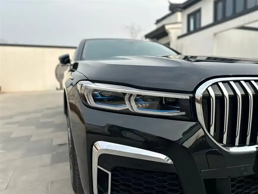 BMW 7 Series — фото 3