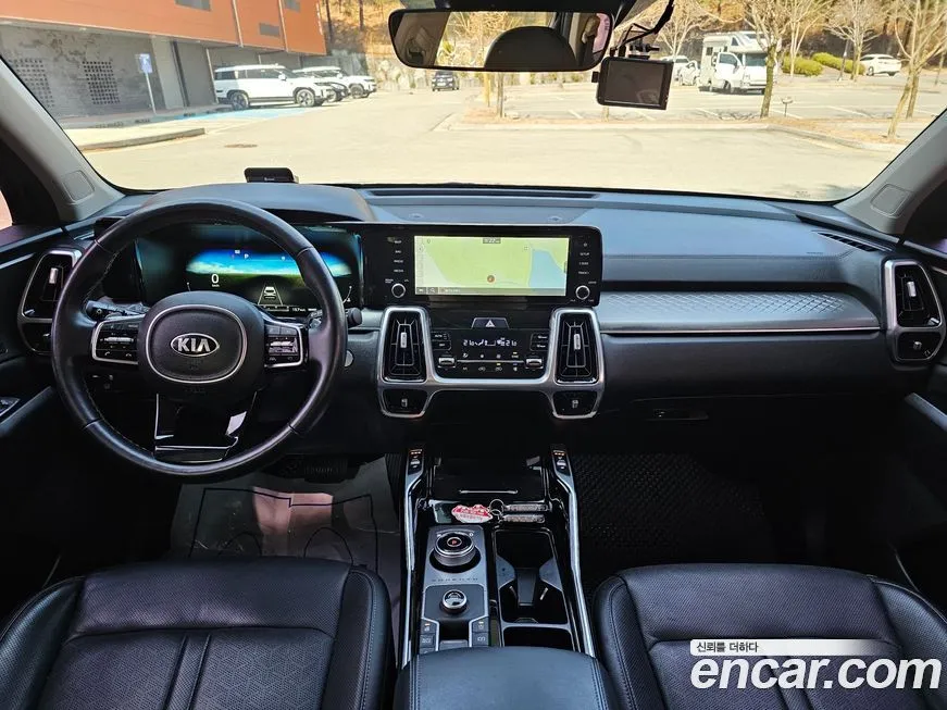 Kia Sorento — фото 5