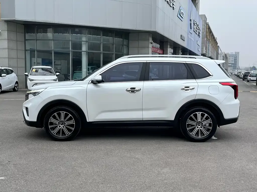 Kia Sportage — фото 6