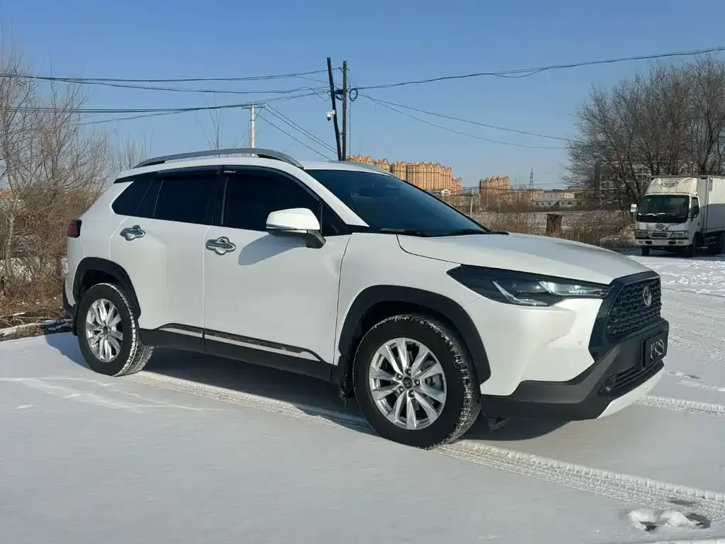 Toyota Corolla Cross — фото 3