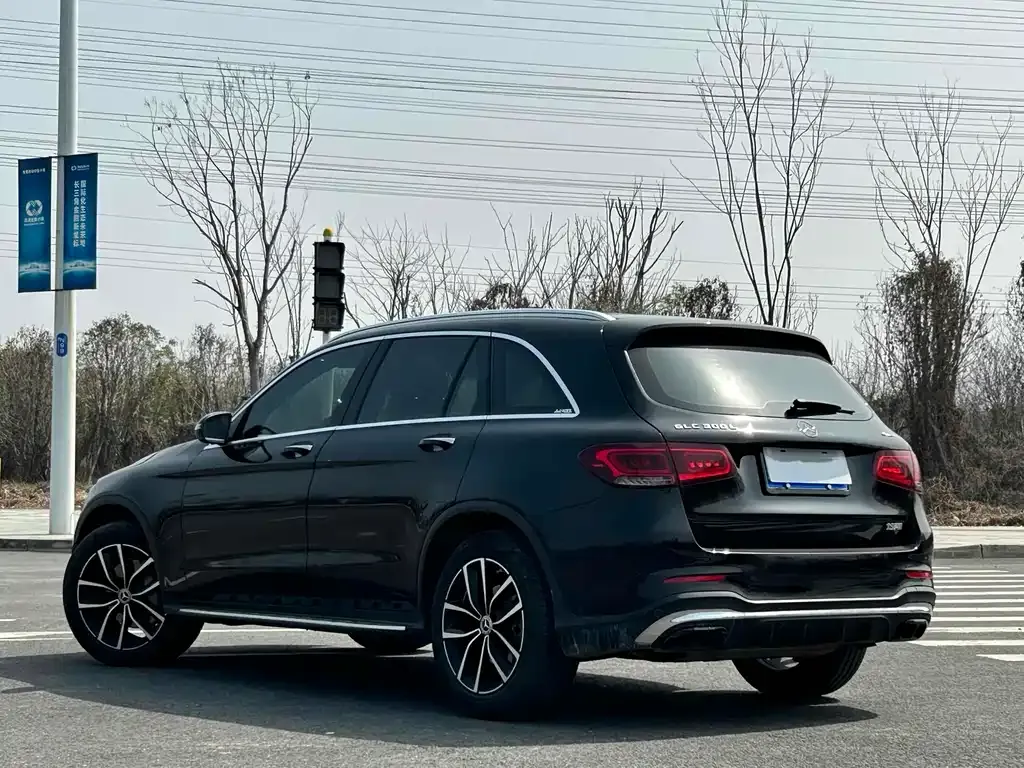 Mercedes-Benz GLC — фото 9