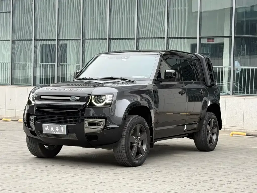 Land Rover Defender — фото 1