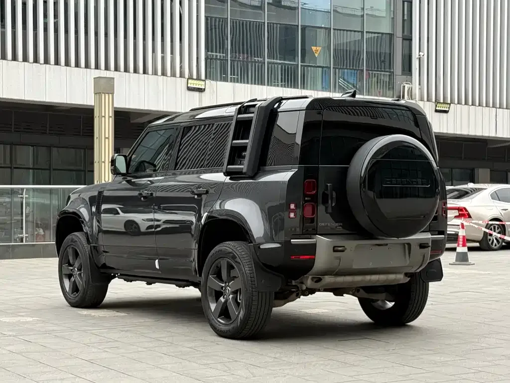 Land Rover Defender — фото 2