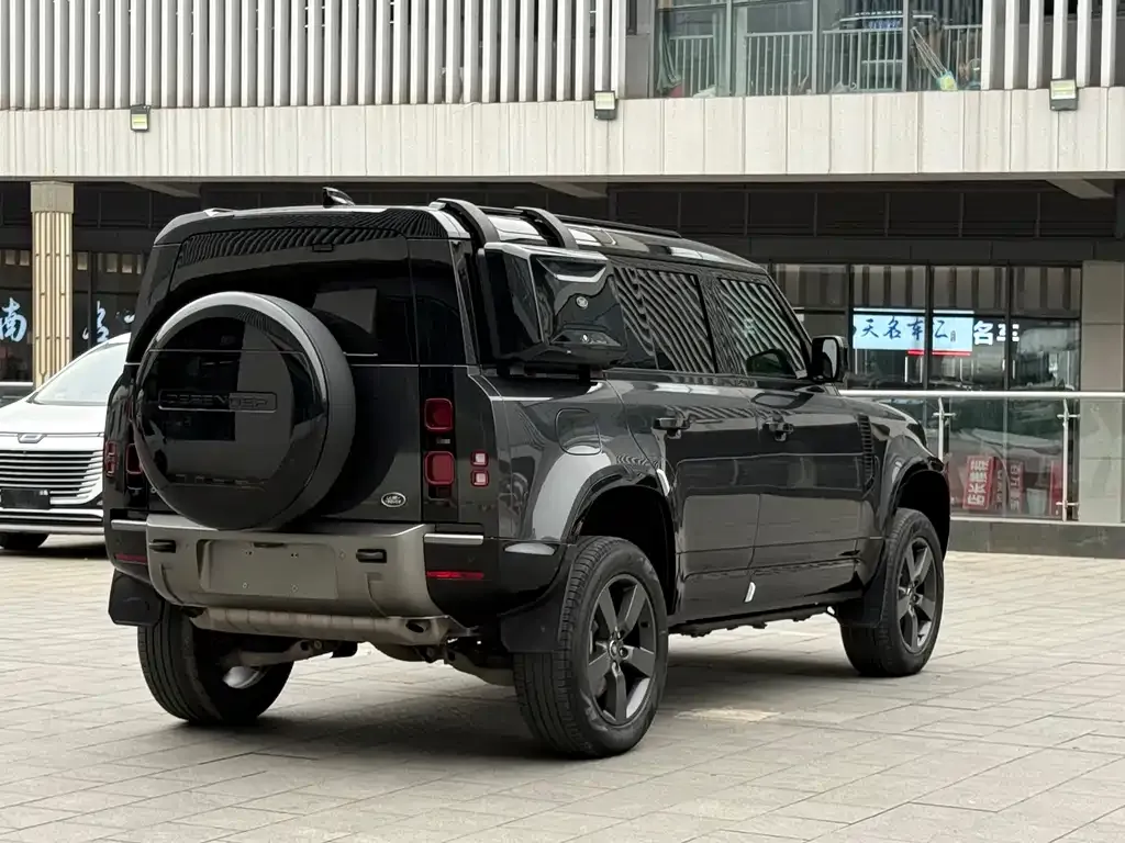 Land Rover Defender — фото 7