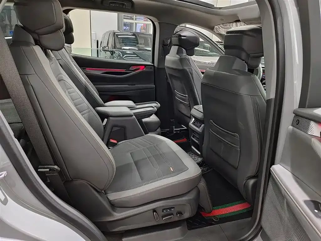 Ford Edge — фото 4