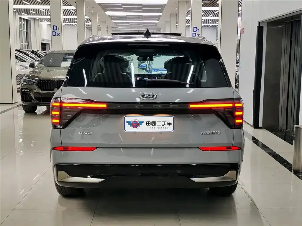 Ford Edge — фото 7