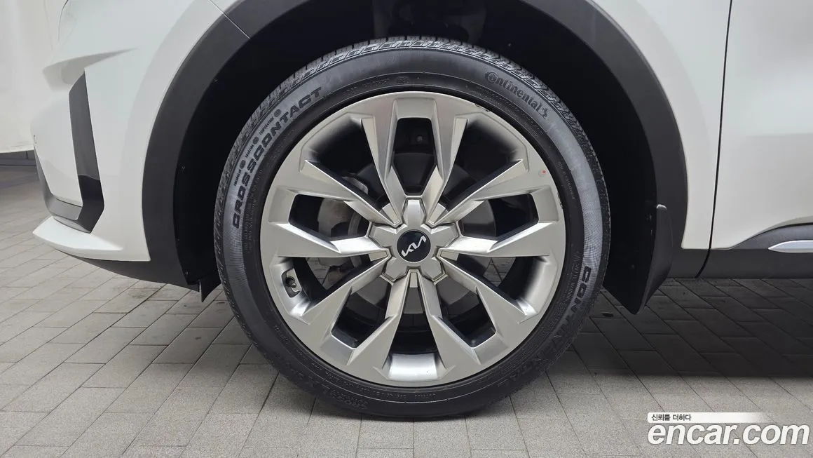 Kia Sorento — фото 5