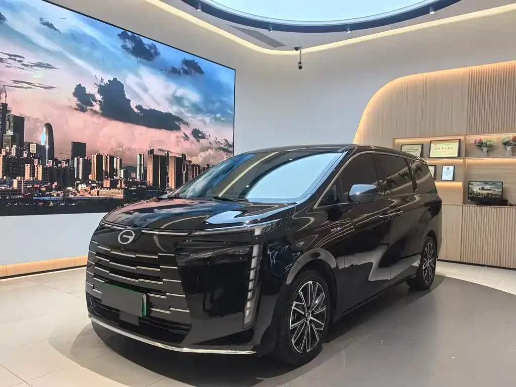 GAC Motor E8 Hybrid — фото 1