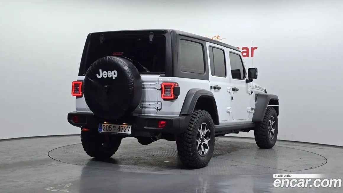 Jeep Wrangler — фото 5