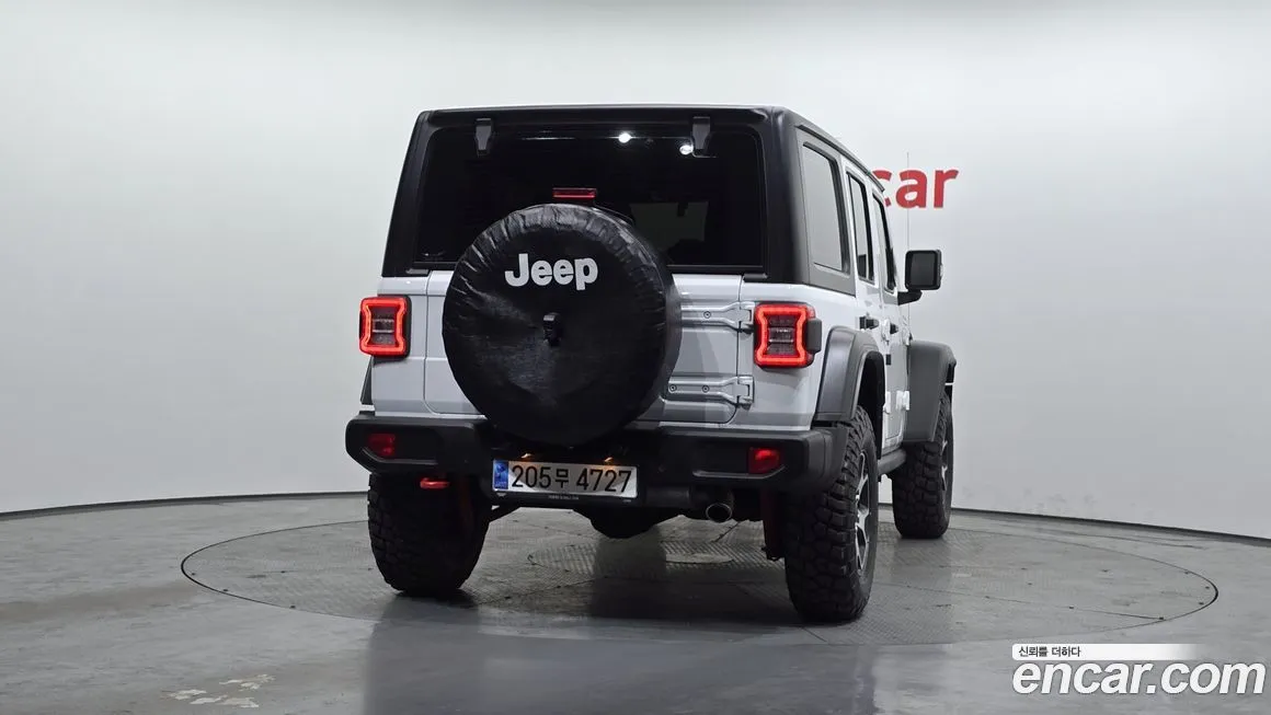 Jeep Wrangler — фото 2