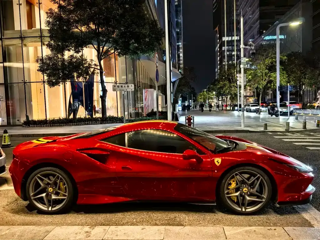 Ferrari F8 — фото 3