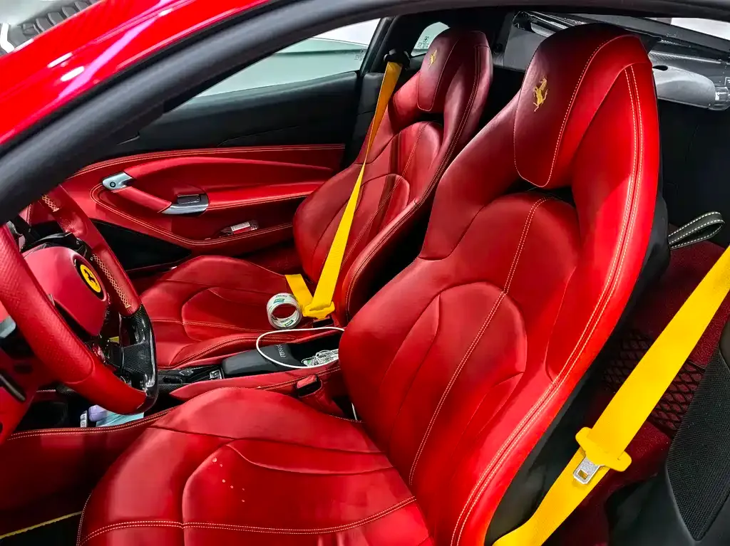 Ferrari F8 — фото 6