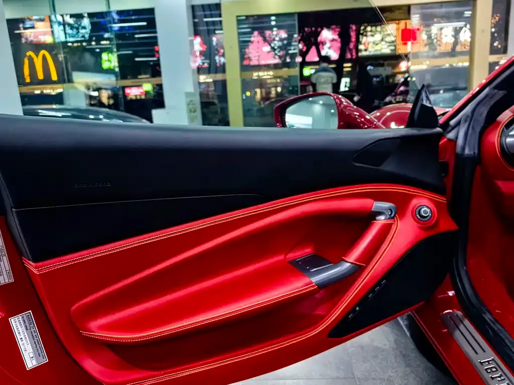 Ferrari F8 — фото 8