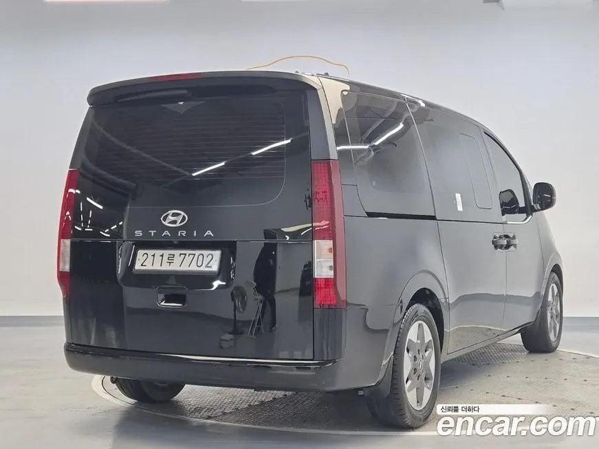 Hyundai Staria — фото 3
