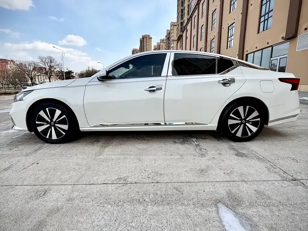 Nissan Teana — фото 10