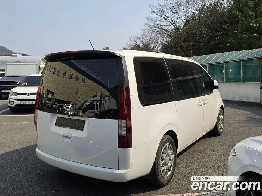 Hyundai Staria — фото 3