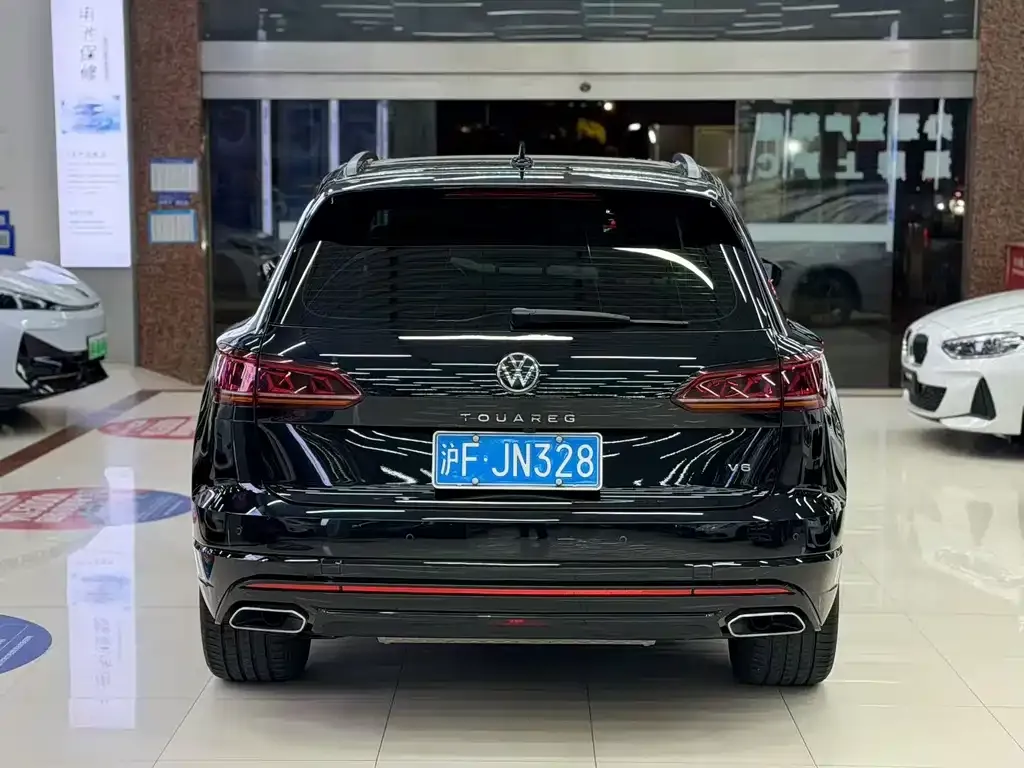 Volkswagen Touareg — фото 2