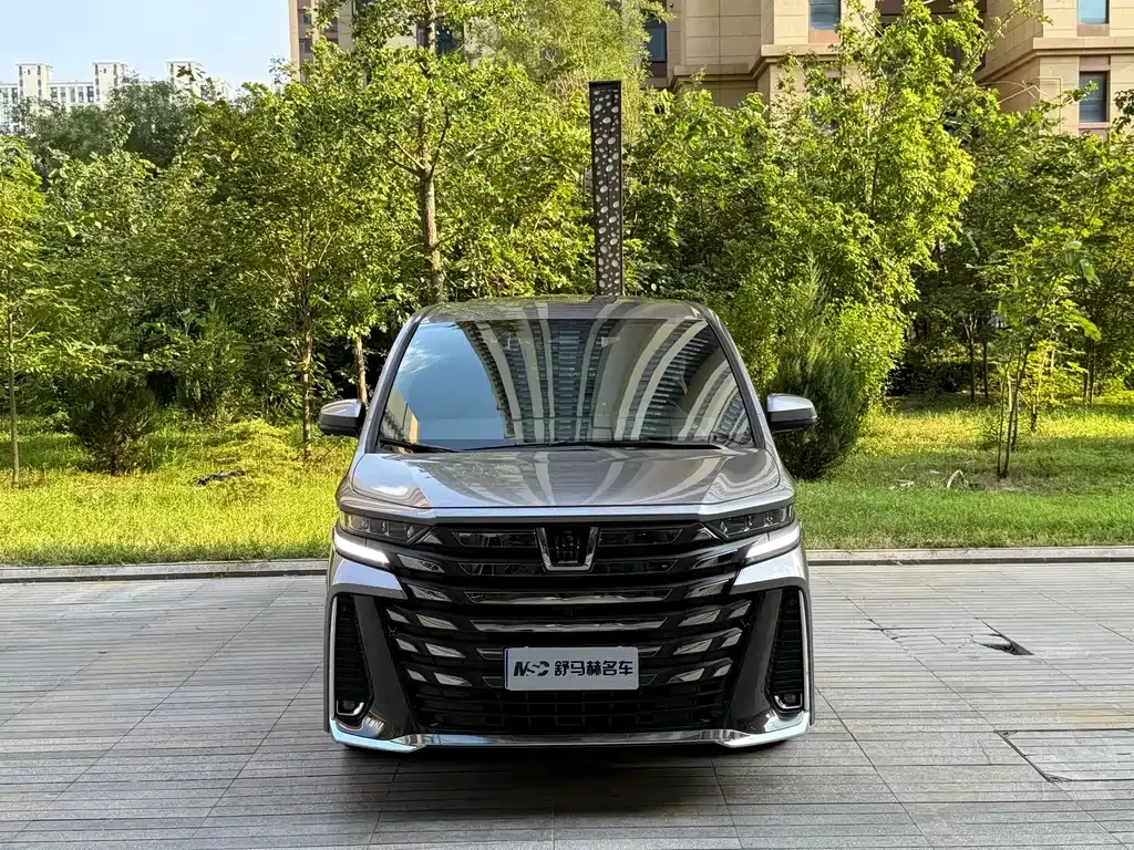 Toyota Vellfire — фото 10