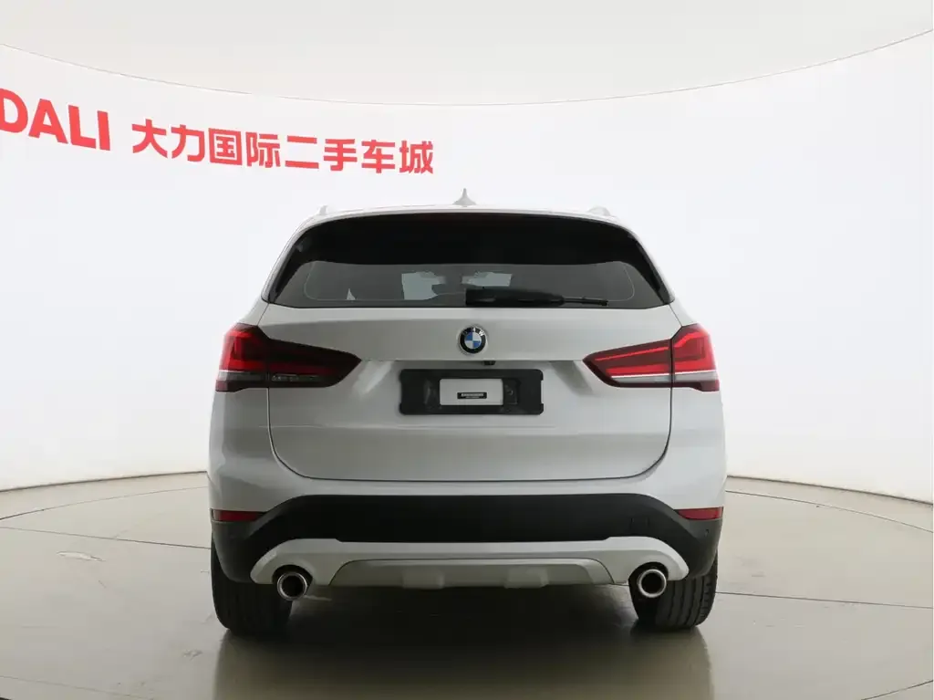 BMW X1 — фото 10