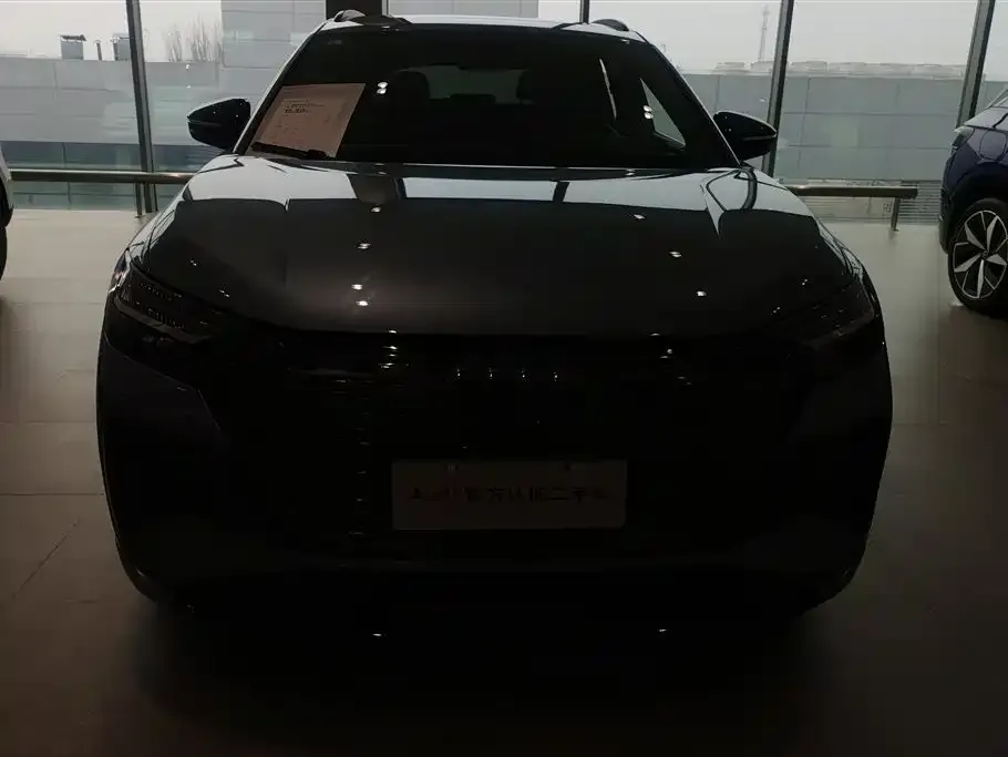 Audi Q4 e-tron — фото 4