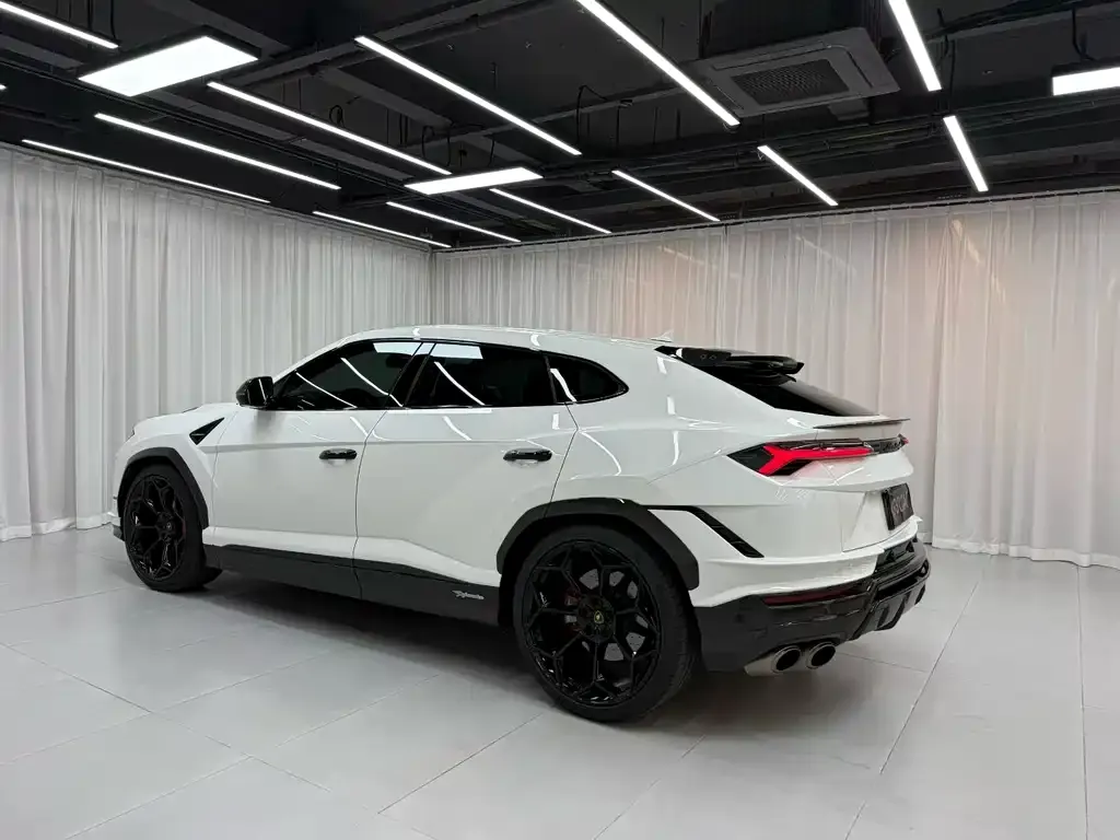 Lamborghini Urus — фото 2