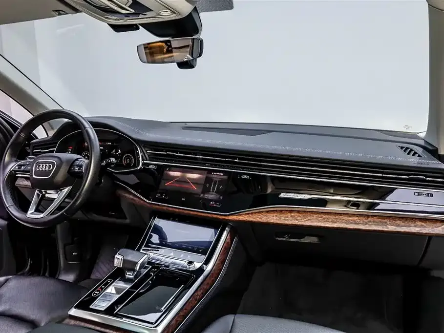 Audi Q7 — фото 2