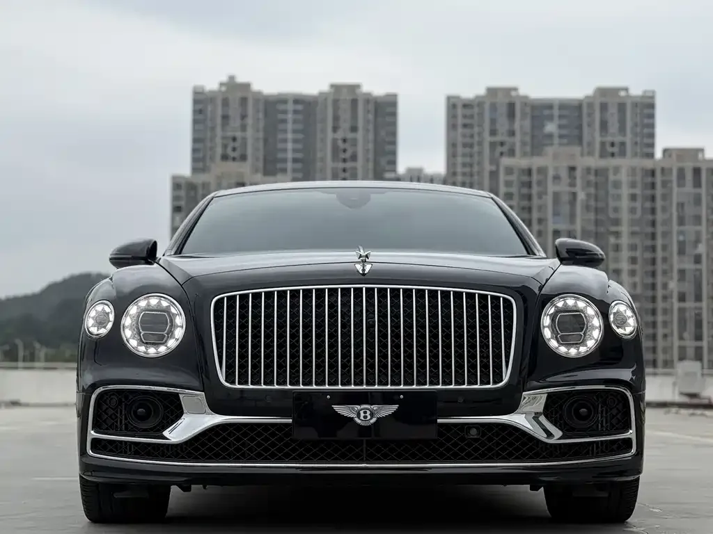 Bentley Flying Spur — фото 4
