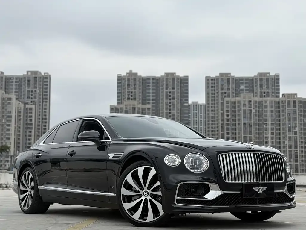 Bentley Flying Spur — фото 10