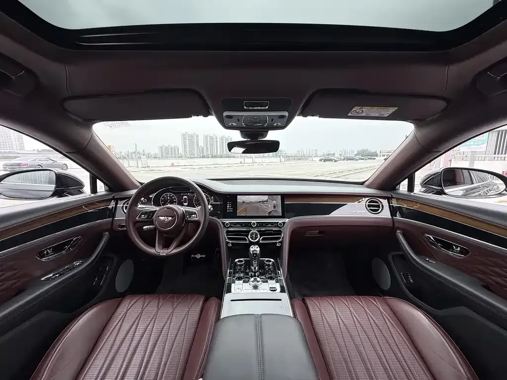 Bentley Flying Spur — фото 2