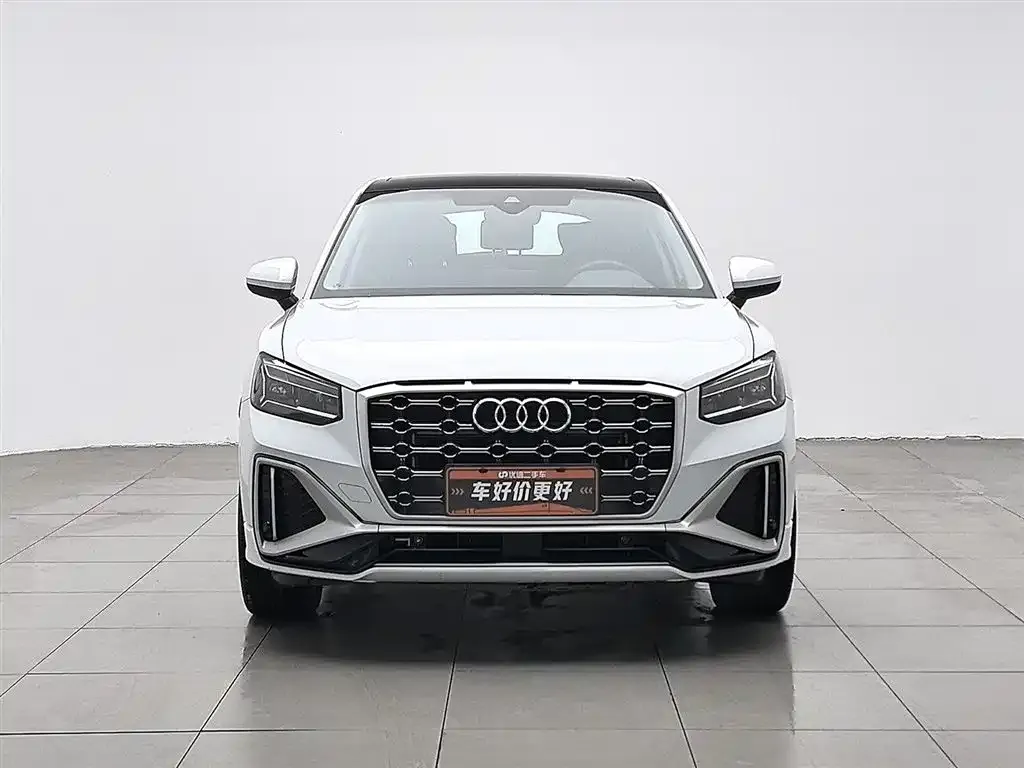 Audi Q2L — фото 2